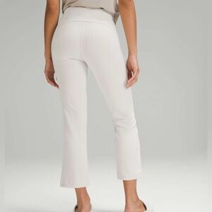 Lululemon Ribbed Softstreme Zip-Leg High-Rise Cropped Pants 25"
Bone